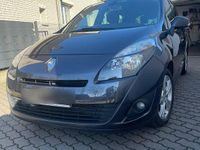 Gebraucht Renault Mégane 131 PS (96 kW) 2010 Grau Van / Kleinbus