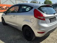 Gebraucht Ford Fiesta 96 PS (70 kW) 2011 Silber Kleinwagen
