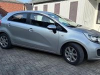 Gebraucht Kia Rio Edition 7 109 PS (80 kW) 2011 Grau Limousine