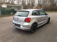 Gebraucht VW Polo 60 PS (44 kW) 2016 Silber Limousine