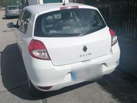 Gebraucht Renault Clio II 75 PS (55 kW) 2010 Weiß Kleinwagen