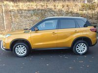 Gebraucht Suzuki Vitara Comfort+ 129 PS (94 kW) 2021 Solar yellow/cosmic black met. SUV