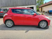 Gebraucht Suzuki Swift 94 PS (69 kW) 2012 Rot Kleinwagen
