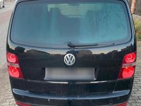Gebraucht VW Touran 105 PS (77 kW) 2010 Schwarz Van / Kleinbus