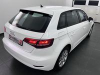 Gebraucht Audi A3 Comfort 150 PS (110 kW) 2020 Ibisweiß Limousine