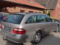 Gebraucht Mercedes E240 Elegance 177 PS (130 kW) 2004 Grau Kombi