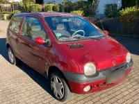 Używany Renault Twingo 43 KM (31 kW) 2000 Czerwony Hatchback