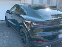Gebraucht Porsche Cayenne 470 PS (345 kW) 2024 Schwarz SUV