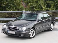 Second-hand Mercedes E320 Elegance 224 CP (164 kW) 2000 Gri Berlinǎ