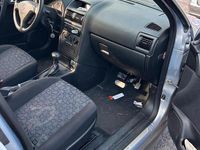 Usata Opel Astra 2000 Argento Berlina