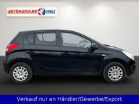 Gebraucht Hyundai i20 77 PS (56 kW) 2011 Schwarz Kleinwagen