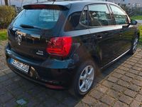Gebraucht VW Polo 75 PS (55 kW) 2014 Schwarz Limousine