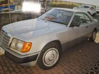 Second-hand Mercedes E300 179 CP (131 kW) 1988 Argintiu Coupe