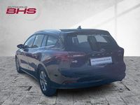 Gebraucht Ford Focus Titanium 125 PS (91 kW) 2023 Agate black (schwarz) Kombi