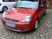 Gebraucht Ford Fiesta 75 PS (55 kW) 2006 Rot Kleinwagen