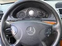 Usado Mercedes E220 Elegance 150 CV (110 kW) 2003 Azul Berlina