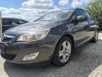 Gebraucht Opel Astra Design Edition 125 PS (91 kW) 2011 Karbongrau Kombi