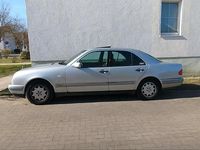 Brugt Mercedes E230 100 HK (73 kW) 1997 Sølv Sedan
