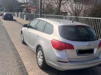Gebraucht Opel Astra Sport 110 PS (80 kW) 2014 Grau Kombi