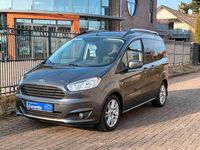 Gebraucht Ford Tourneo Courier Titanium 101 PS (74 kW) 2016 Grau Van / Kleinbus