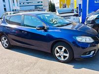 Gebraucht Nissan Pulsar Acenta 116 PS (85 kW) 2014 Blau Kleinwagen