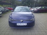 Gebraucht VW Golf VIII Life 110 PS (80 kW) 2023 Atlantik blue metallic Kombi