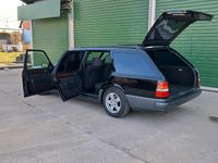 Gebraucht Mercedes E220 Edition 150 PS (110 kW) 1995 Schwarz Kombi
