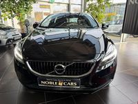 Gebraucht Volvo V40 Momentum 152 PS (111 kW) 2017 Schwarz Limousine