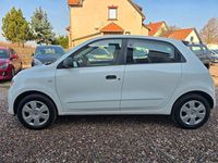 Gebraucht Renault Twingo Life 69 PS (50 kW) 2016 Weiß Kleinwagen