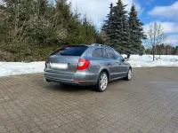 Używany Skoda Superb Elegance 160 KM (117 kW) 2012 Szary Kombi