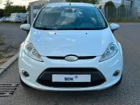 Gebraucht Ford Fiesta Ghia 96 PS (70 kW) 2009 Weiß Kleinwagen
