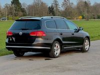 Gebraucht VW Passat 140 PS (102 kW) 2011 Grau Kombi