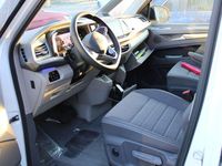 Gebraucht VW Multivan Edition 150 PS (110 kW) 2025 Candyweiß Van