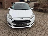 Gebraucht Ford Fiesta Titanium 95 PS (69 kW) 2014 Weiß Limousine