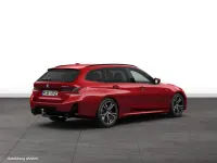 Gebraucht BMW 330e M Sport 292 PS (214 kW) 2025 Rot Kombi