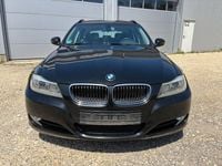 Gebraucht BMW 330 Sport Line 245 PS (180 kW) 2010 Schwarz Kombi