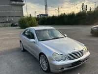 Gebraucht Mercedes 240 175 PS (128 kW) 2000 Silber Limousine