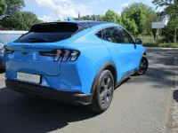 Gebraucht Ford Mustang Mach-E Basis 216 kW (294 PS) 2022 Grabber blue metallic SUV