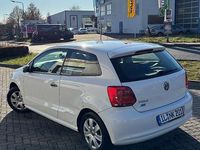 Gebraucht VW Polo Trendline 60 PS (44 kW) 2013 Weiß Kleinwagen
