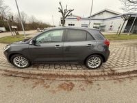 Gebraucht Kia Rio DREAM-TEAM Edition 101 PS (74 kW) 2017 Grau Limousine
