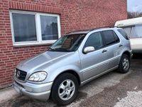 Gebraucht Mercedes ML270 163 PS (119 kW) 2001 Silber SUV