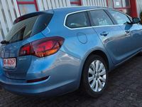 Gebraucht Opel Astra 140 PS (102 kW) 2013 Hell Kombi