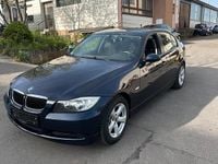 Gebraucht BMW 318 129 PS (94 kW) 2007 Blau Limousine
