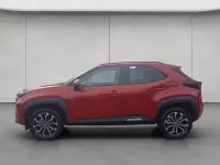 Neu Toyota Yaris Cross 131 PS (96 kW) 2026 Rot SUV