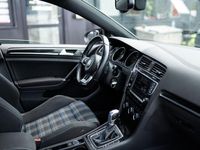 Gebraucht VW Golf VII GTE 150 PS (110 kW) 2015 Weiß Kleinwagen
