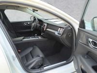 Gebraucht Volvo V60 145 PS (106 kW) 2024 Kombi