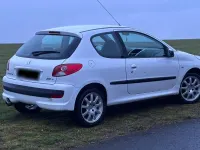 Gebraucht Peugeot 206+ Sport 60 PS (44 kW) 2010 Weiß Kleinwagen