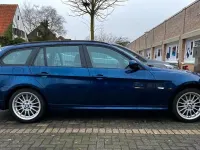 Gebraucht BMW 330 Comfort Edition 245 PS (180 kW) 2010 Blau Kombi