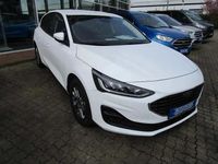 Używany Ford Focus Titanium 125 KM (91 kW) 2022 Biały Sedan/Limuzyna