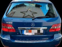 Gebraucht Mercedes B180 116 PS (85 kW) 2010 Blau Van / Kleinbus